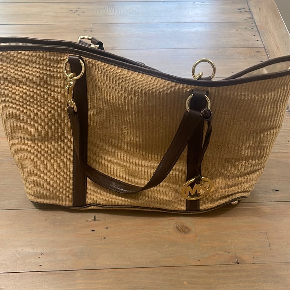 Michael Kors straw summer tote. Removable pouch inside.